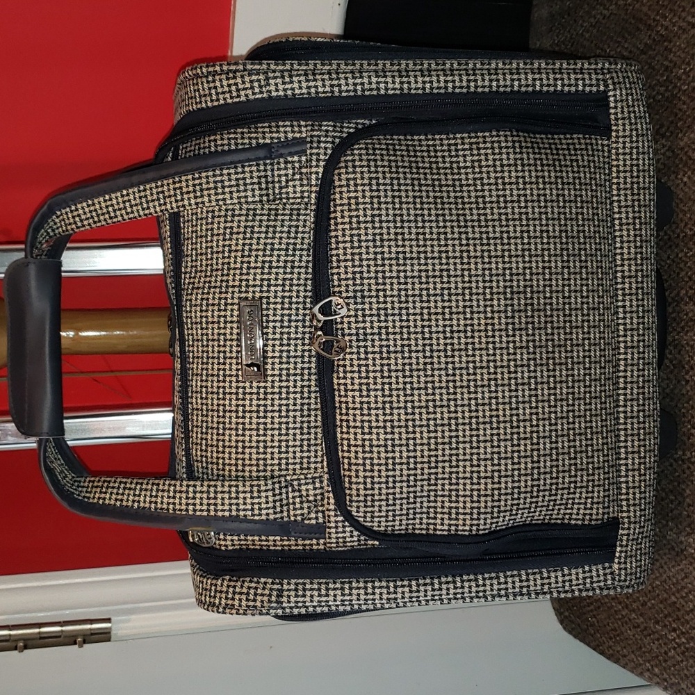💘🖤💘 LONDON FOG UNDER SEAT SOFTSIDE 15” TELESCOPE JACQUARD HOUNDSTOOTH BAG